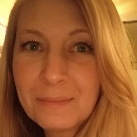 Meet your Posher, Renée - Picture 1 of 1